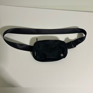 Lululemon Athletica Black Everywhere Belt Bag